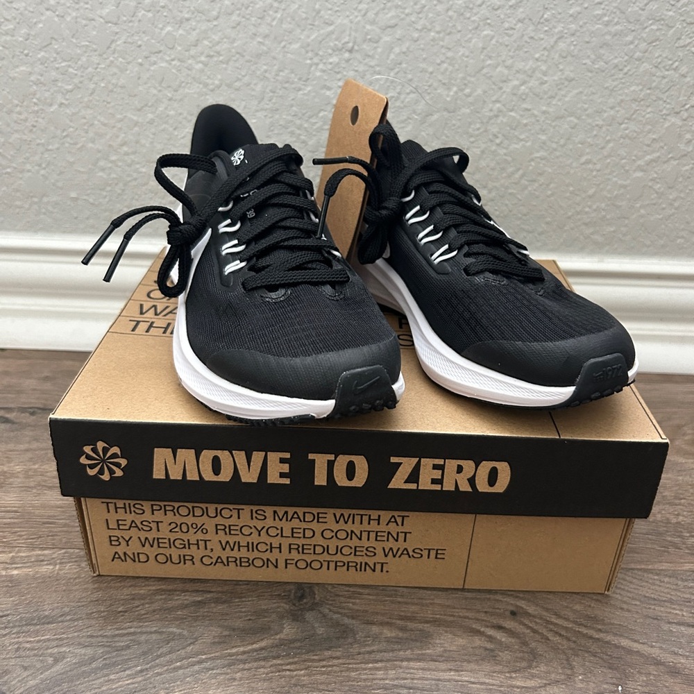 NIKE Youth Zoom Pegasus 39